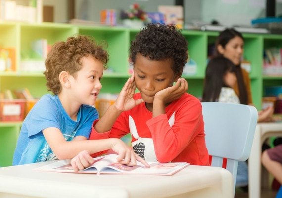 Especialistas avaliam os efeitos da discriminação na infância