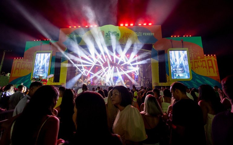 Prefeitura de Penedo elimina uso de fogos de artifício durante os shows da festa do Bom Jesus dos Navegantes