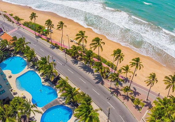Hotelaria de Maceió oferece pacotes de viagem com passagem aérea e hospedagem a preços especiais