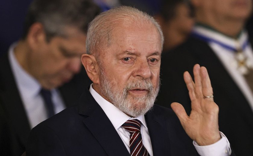 Lula anuncia crédito para reformas e acesso a médicos especialistas