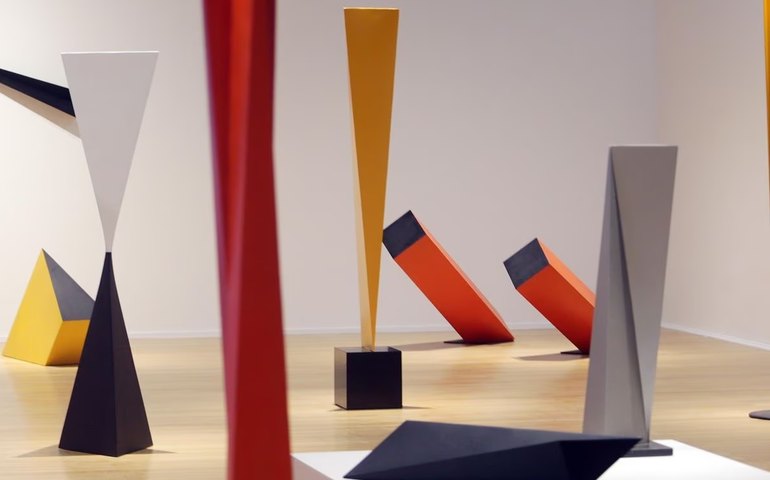 Luz e movimento, os caminhos da arte cinética de Sérvulo Esmeraldo