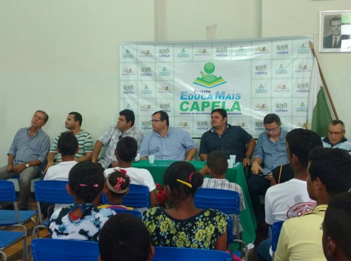 Prefeito Eustaquinho Moreira descreve a importância do Projeto Educa Mais Capela