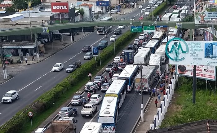 Rodoviários realizam protesto