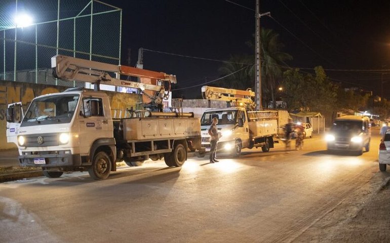 Santa Lúcia recebe reforço na iluminação com mutirão da Sima
