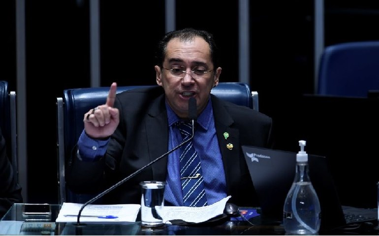 Jorge Kajuru será novo líder do PSB no Senado