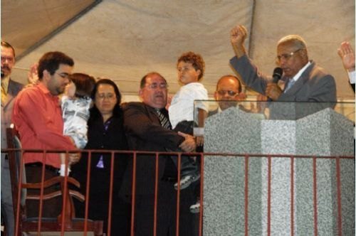 Aniversário do Pr. Arnóbio é comemorado na última cruzada do ano no município
