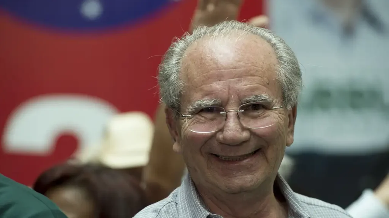 Morre José Frejat, ex-deputado federal e pai do cantor Frejat, aos 102 anos