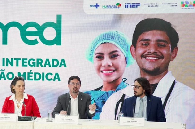 Governo do Brasil cria política integrada para formação médica