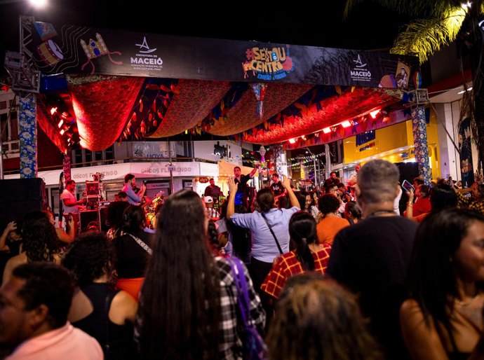 Sextou no Centro celebra cultura popular com shows e quadrilha em mais uma edição junina