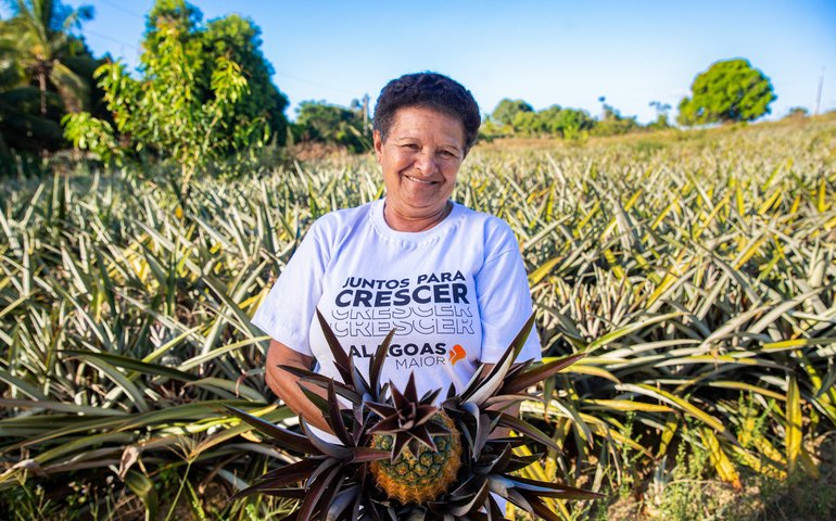 Governo fortalece cooperativas com entrega de equipamentos do Alagoas Maior