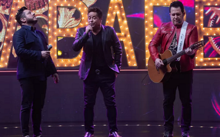 Leonardo retoma show “Cabaré”, com Bruno e Marrone
