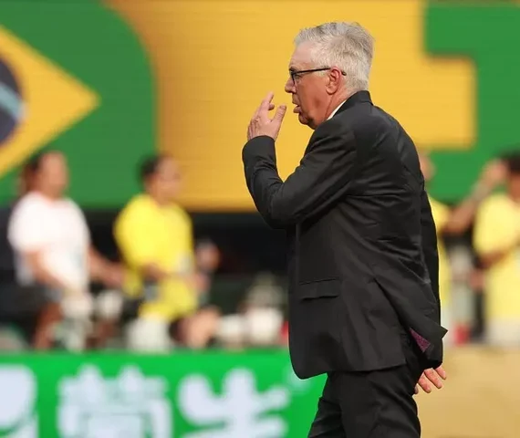 Ancelotti se manifesta após queda do Brasil na Copa do Mundo