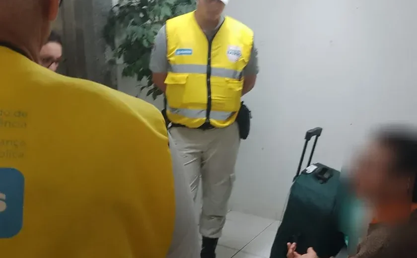 Centro de Maceió: turista com sinais de confusão mental é encaminhado a abrigo