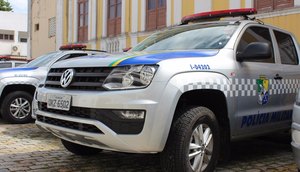 Homem suspeito de assaltos, porte ilegal de armas e tráfico de drogas foi preso em Aracaju / Foto: Foto: SSP/Divulgação