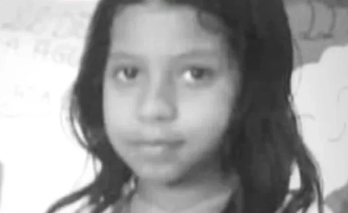 Manuela da Silva Oliveira pisou em fio desencapado e energizado Manuela da Silva Oliveira pisou em fio desencapado e energizado