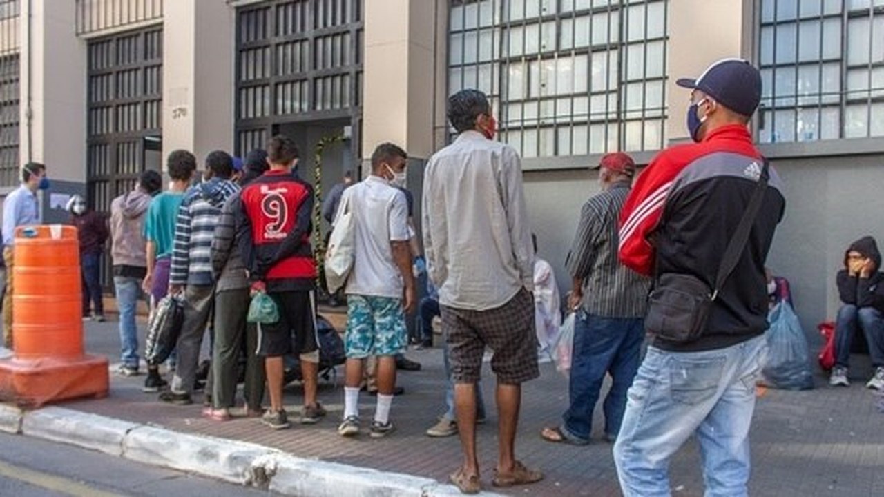 SP: dois centros de acolhimento a moradores de rua registram 66 casos de covid-19