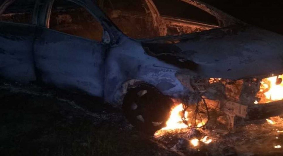 corolla incendiado