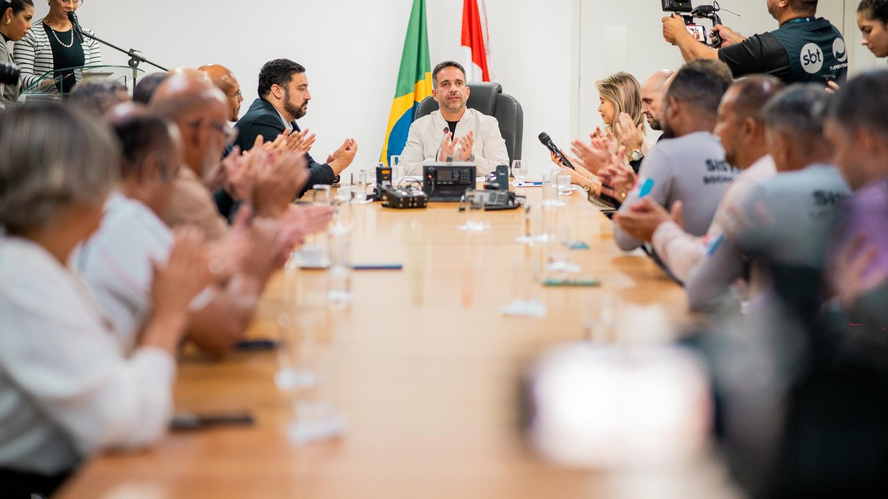 Governo de Alagoas entrega itens de segurança a agentes socioeducativos