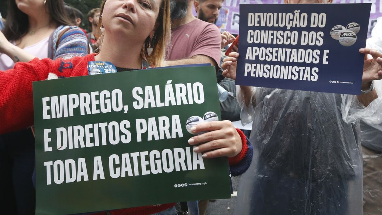 Professores da rede estadual de São Paulo paralisam atividades nesta quinta e sexta-feira