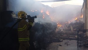 Incêndio atinge fábrica de estopa em Tobias Barreto / Foto: Foto: CBM/SE