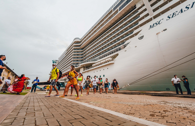 Com 3,2 mil passageiros a bordo, navio MSC Seaside desembarca em Maceió 