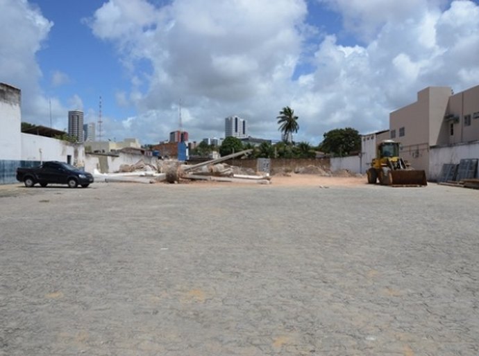 Governador assina ordem de serviço da Maternidade de Risco Habitual