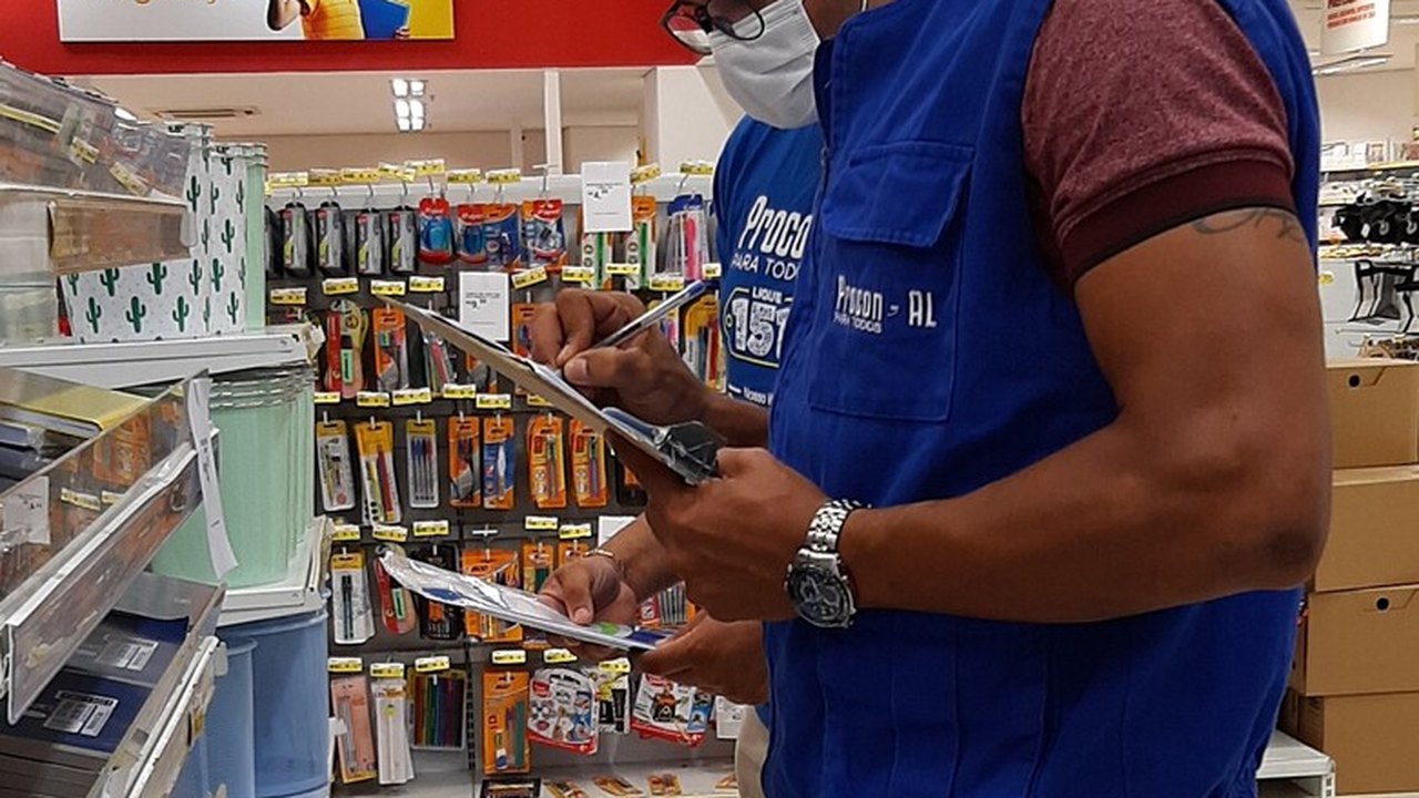 PROCON-AL realiza pesquisa de preços do material escolar para 2022
