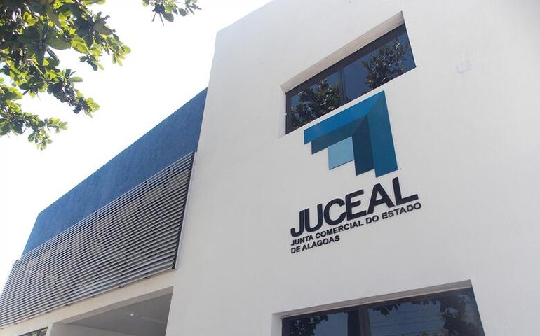 Governador define o novo colégio de vogais da Juceal