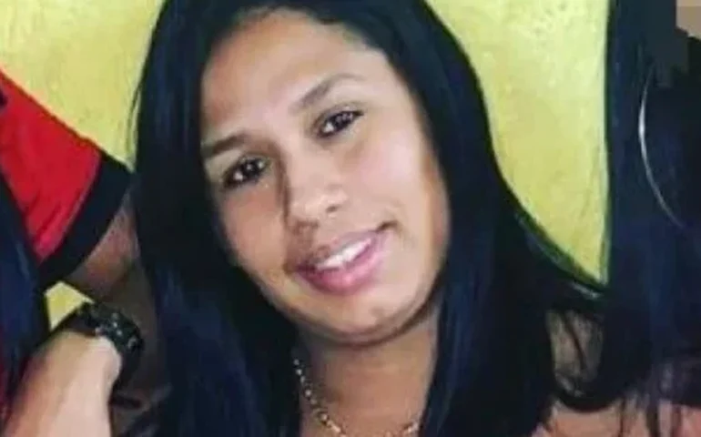 MP prende Monaliza Escafura, filha do bicheiro 'Piruinha', que estava foragida