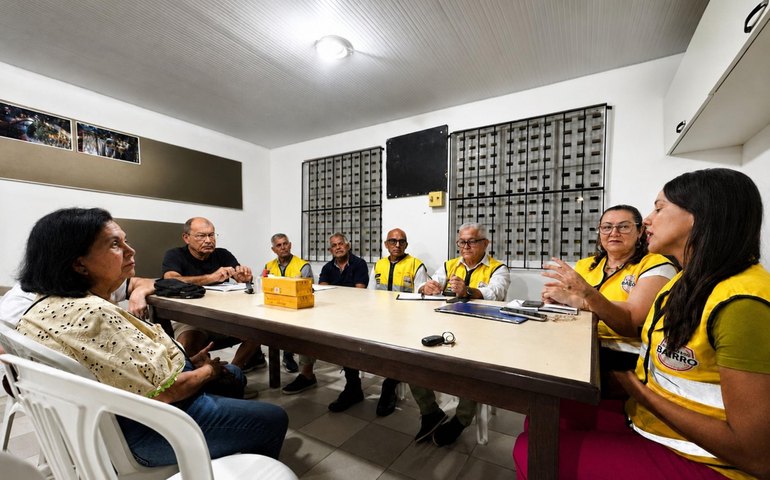 Ronda no Bairro ouve demandas de moradores e comerciantes do Corredor Vera Arruda