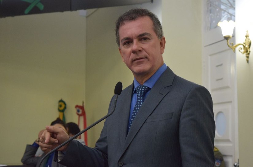 Medeiros critica a forma como estão sendo feitas revisões do auxílio-doença