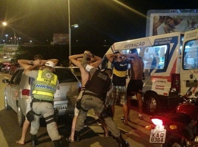 Lei Seca em Maceió recolhe veículos para o pátio do Detran-AL