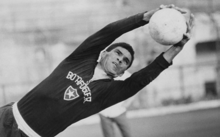 Inácio Loiola lamenta morte do ex-goleiro Manga