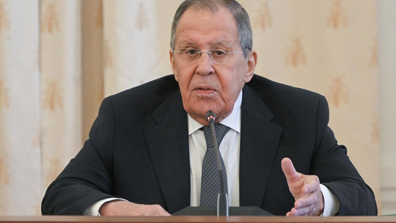 Rússia espera que EUA não tenham abandonado propostas sobre a Ucrânia, diz Lavrov
