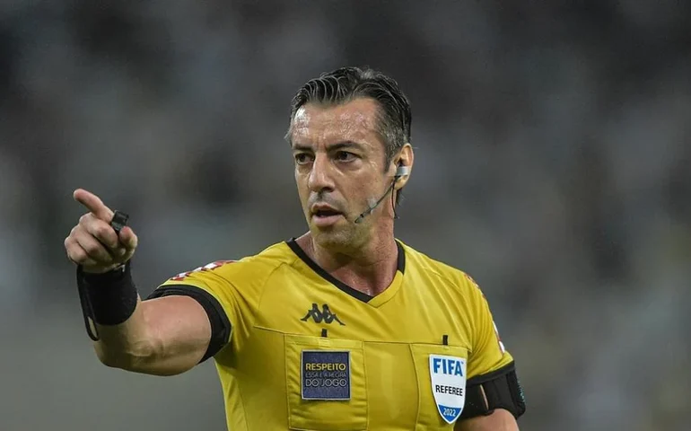 Raphael Claus apita primeiro jogo da final entre CRB e ASA