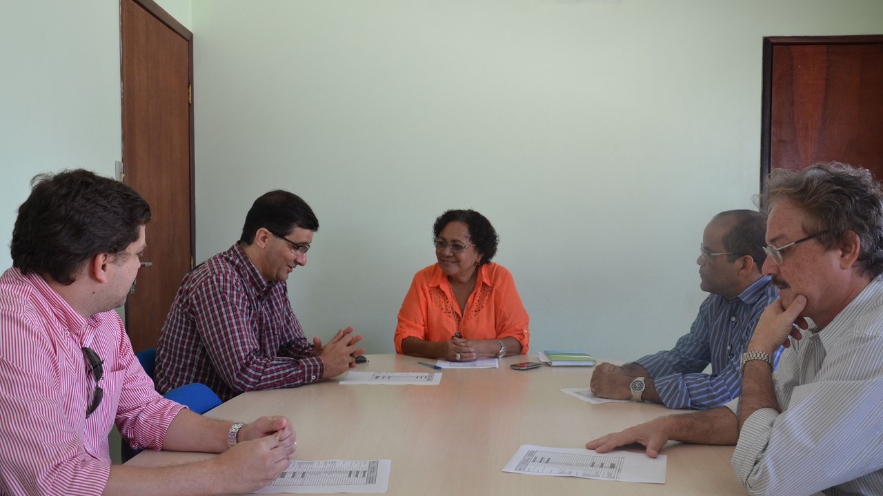 Minas e Energia e Eletrobrás discutem com o Incra continuidade do Luz para Todos nos assentamentos alagoanos