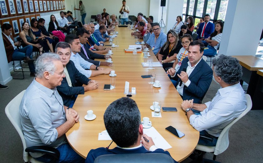 Paulo Dantas ouve reivindicações das vítimas do maior desastre ambiental do estado