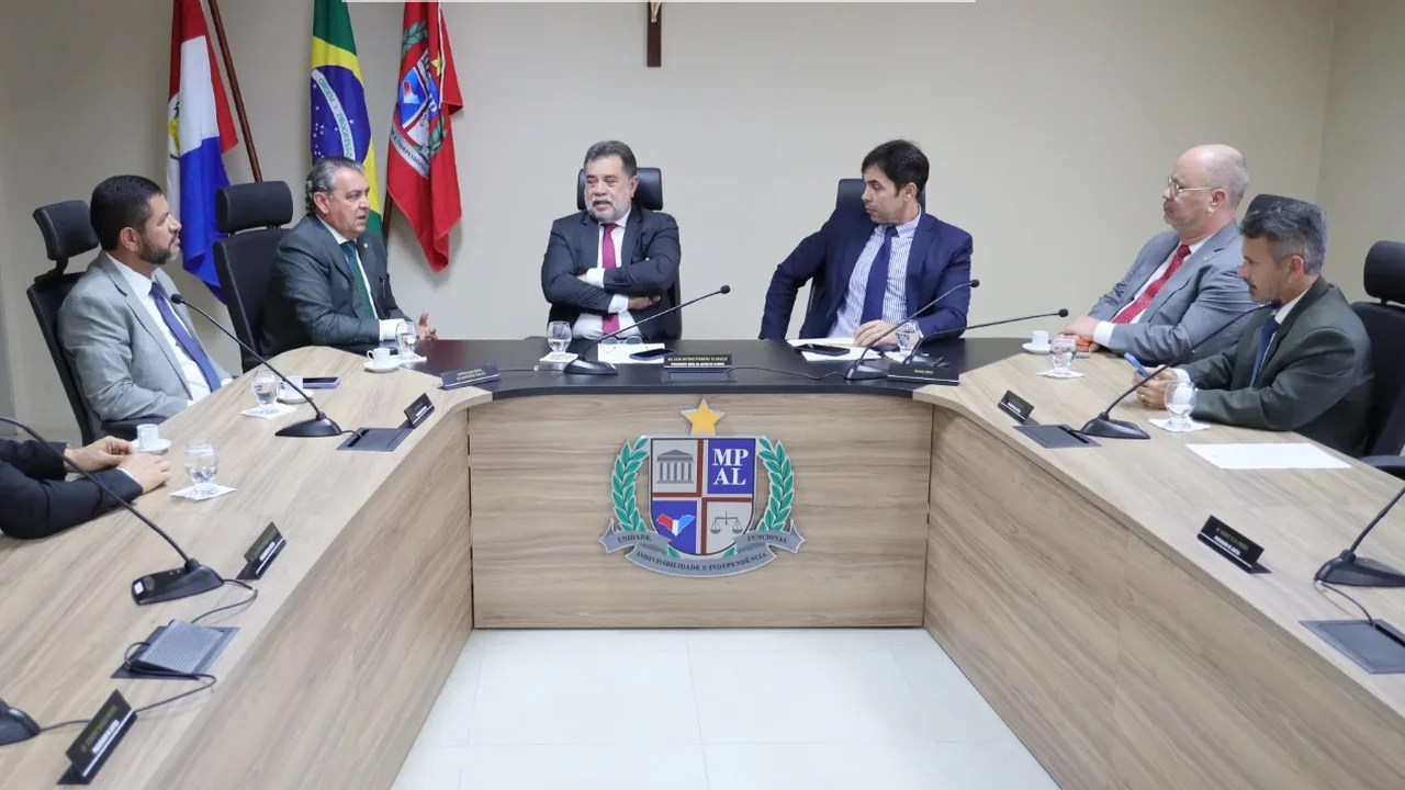Combate às fraudes fiscais: Experiência do GAESF de Alagoas serve de base para reestruturação no Acre