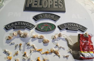 PM conduz 3 pessoas à delegacia por tráfico de drogas e receptação de veículo roubado no Sertão
