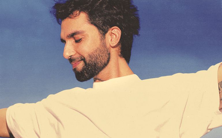 Silva lança o single “Virá”, canção que celebra o amor e a esperança