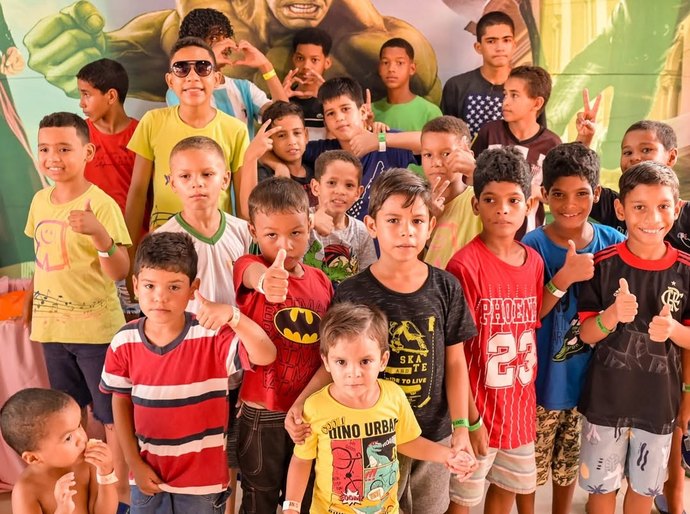 Doe calor: campanha do Instituto Sow busca conscientização e doações durante onda de frio no Brasil