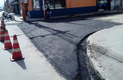 Serviços de pavimentação estão a todo vapor no Centro de Arapiraca
