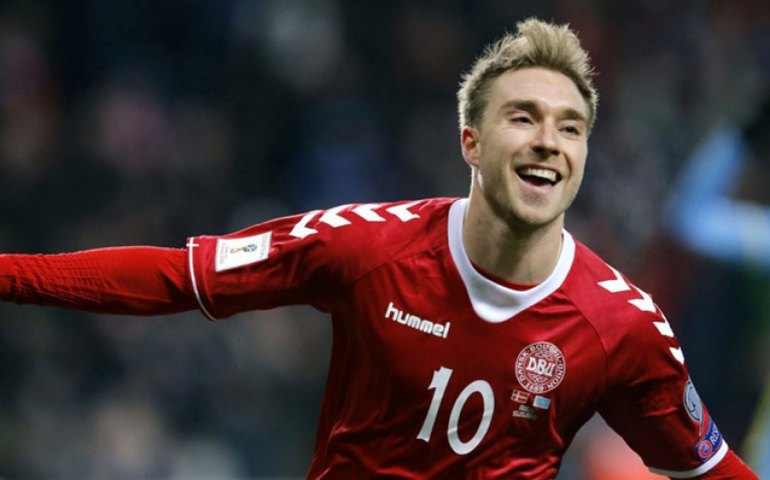 Eriksen está “acordado, estável e fazendo exames”, acalma Federação Dinamarquesa