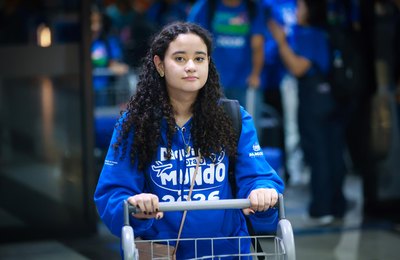Daqui pra o Mundo: Estudantes do programa iniciam retorno da Inglaterra neste sábado