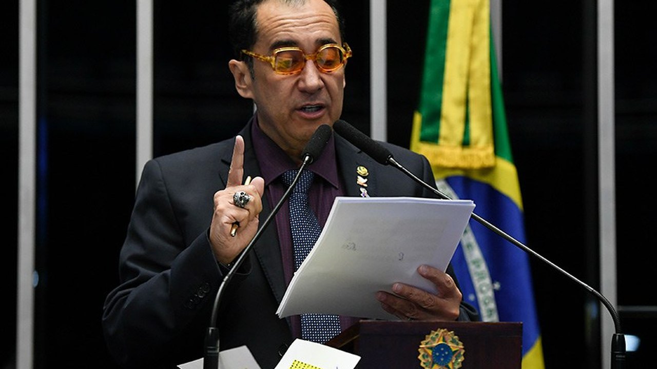 Kajuru defende suspensão do Brasileirão e mais investigações sobre apostas