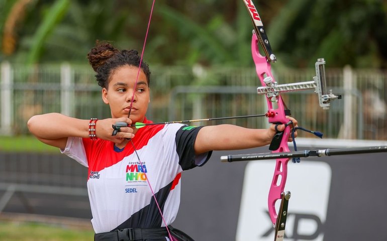 Influências familiares e olímpicas embalam promessas do tiro com arco