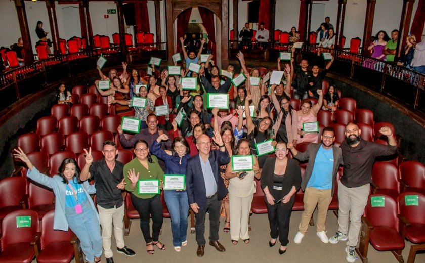 Professores  de Penedo recebem certificado do primeiro módulo de formação na plataforma Trakto Educação