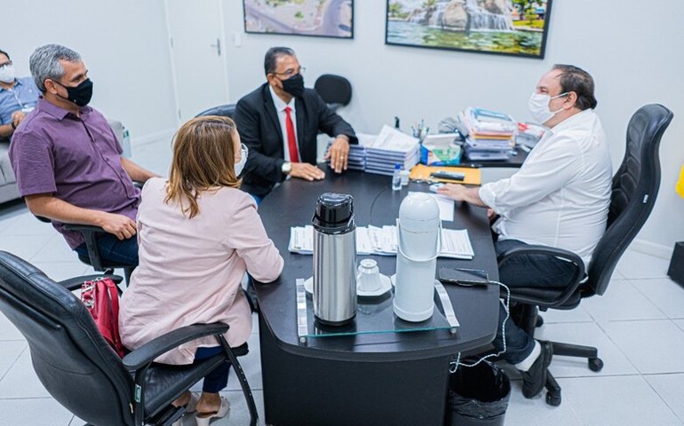 Prefeito Luciano recebe visita de representantes do Conselho Regional de Contabilidade