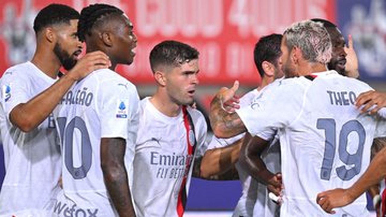 Milan bate o Frosinone e tenta aproximação com os líderes do Campeonato Italiano