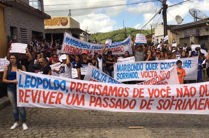 Em ato público, população pede volta de Leopoldo Pedrosa à Prefeitura de Maribondo